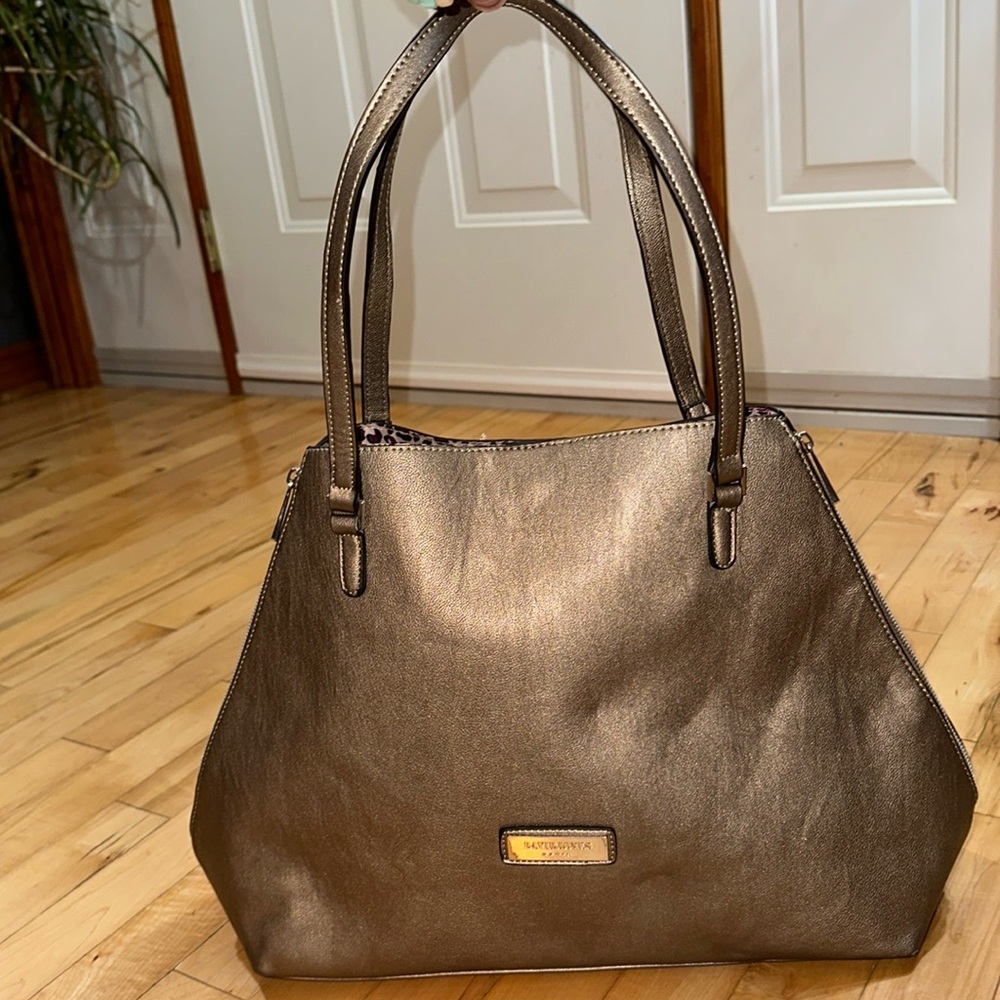 David Jones Tote